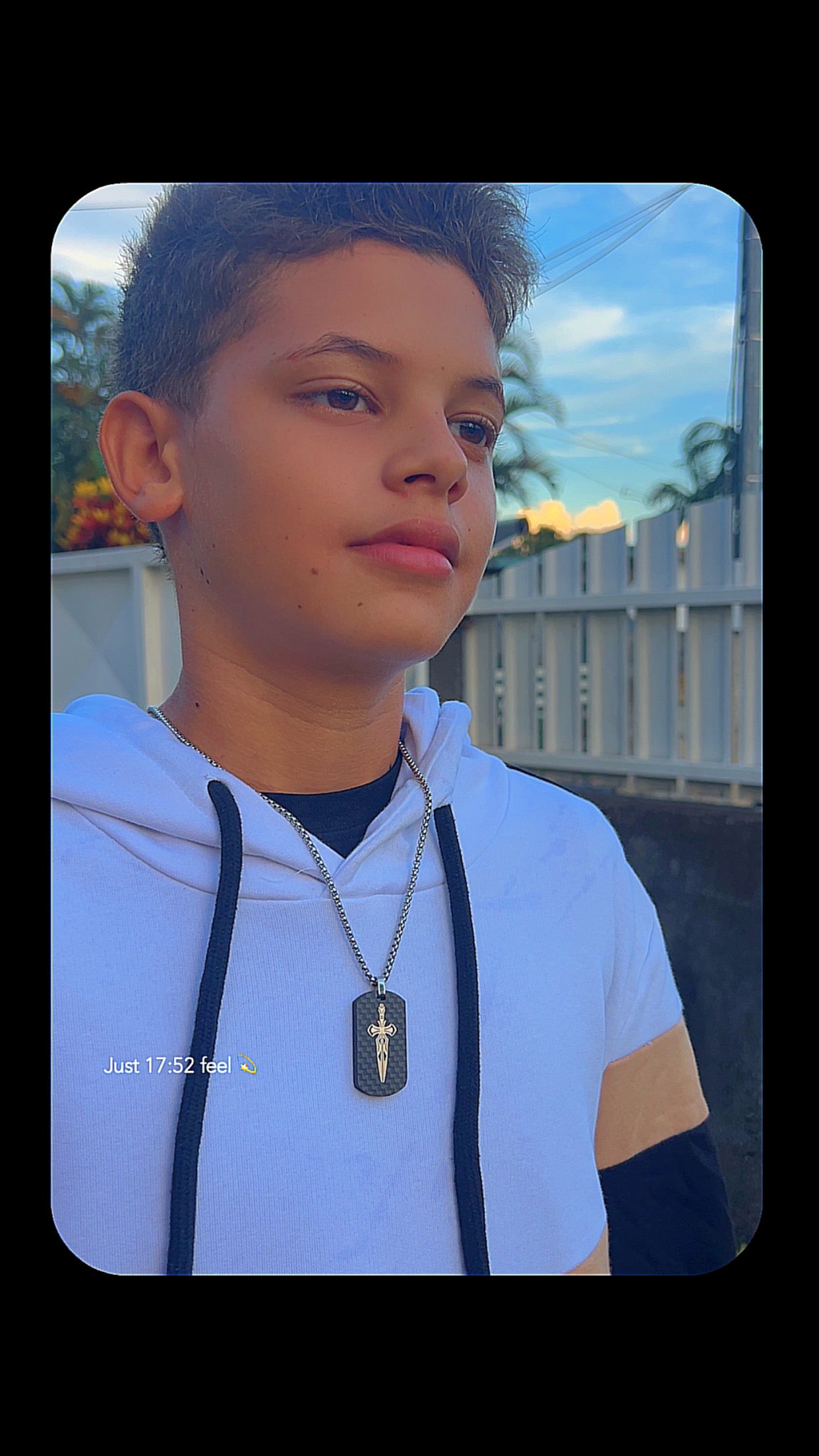 Collier homme plaque avec épée en acier inoxydable