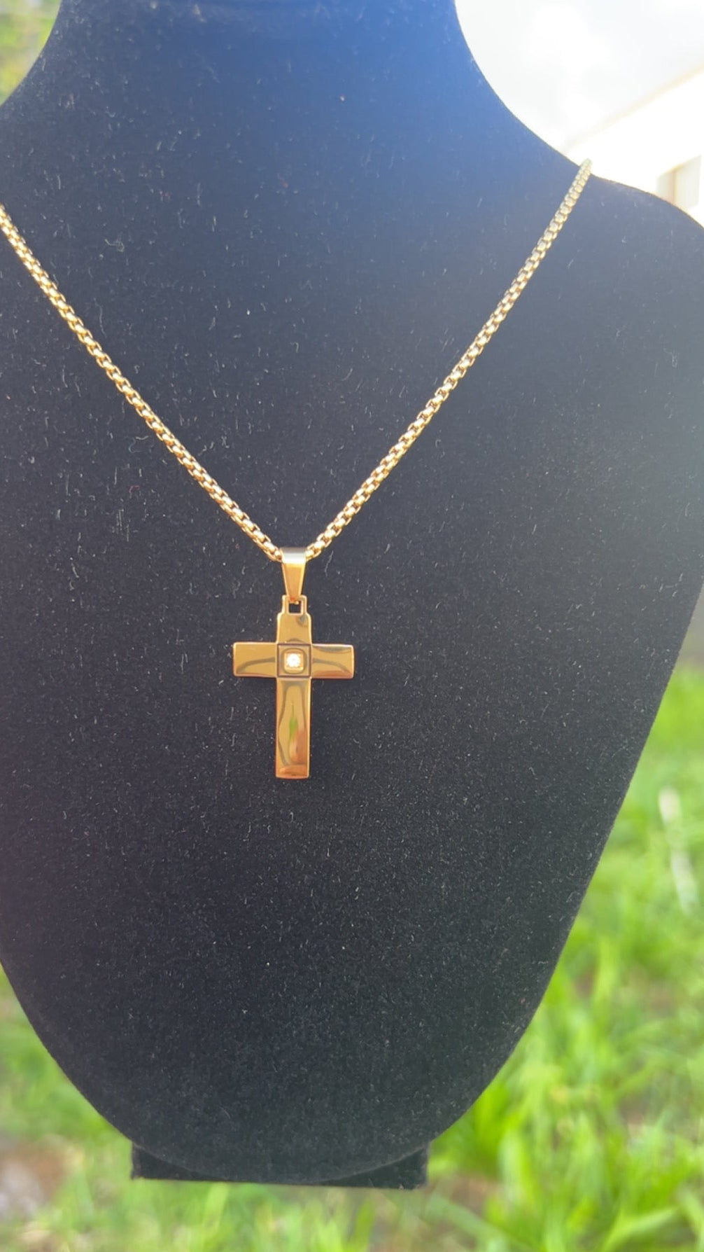Collier homme pendentif croix doré