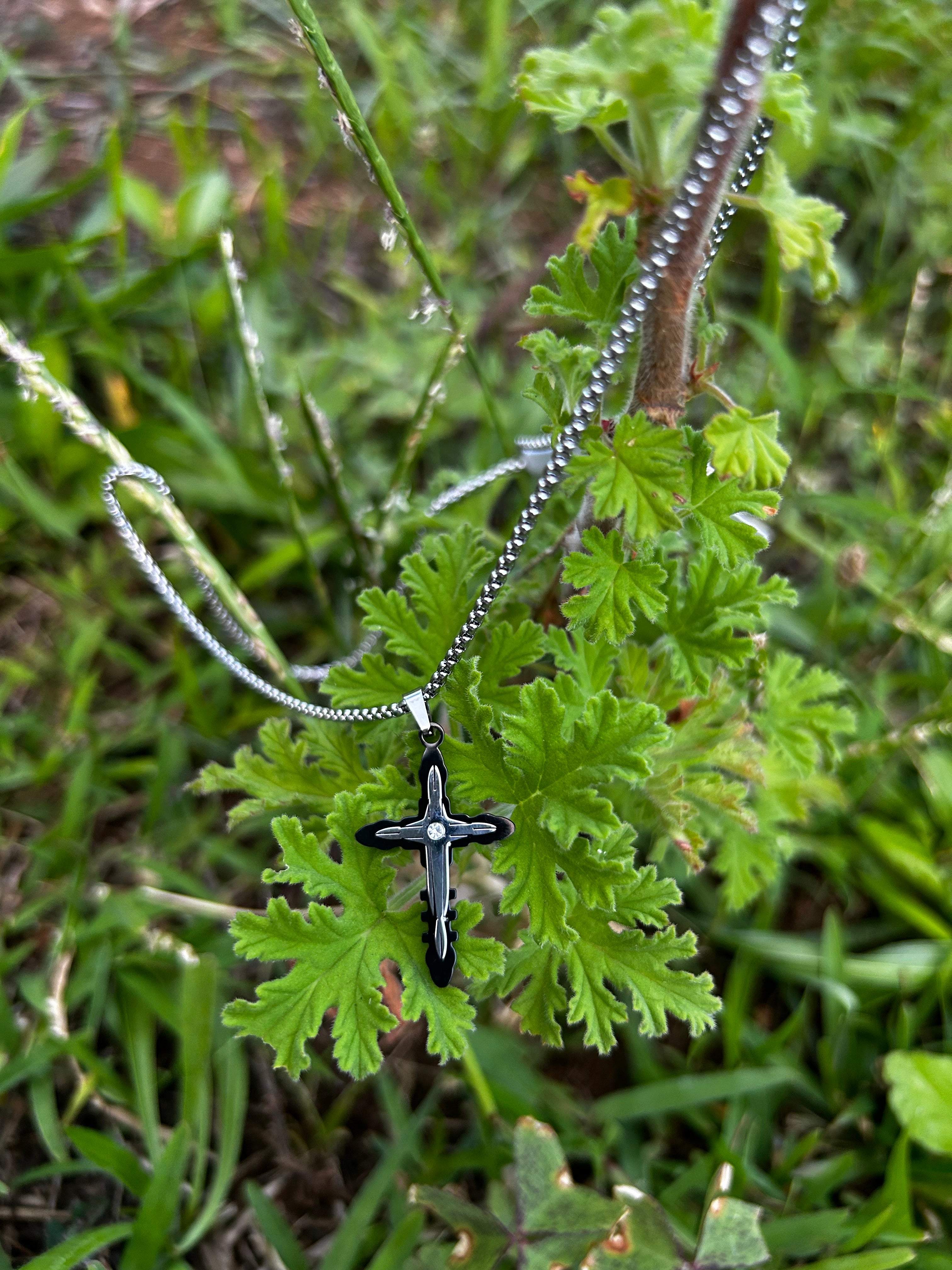 Collier motif croix pour homme
