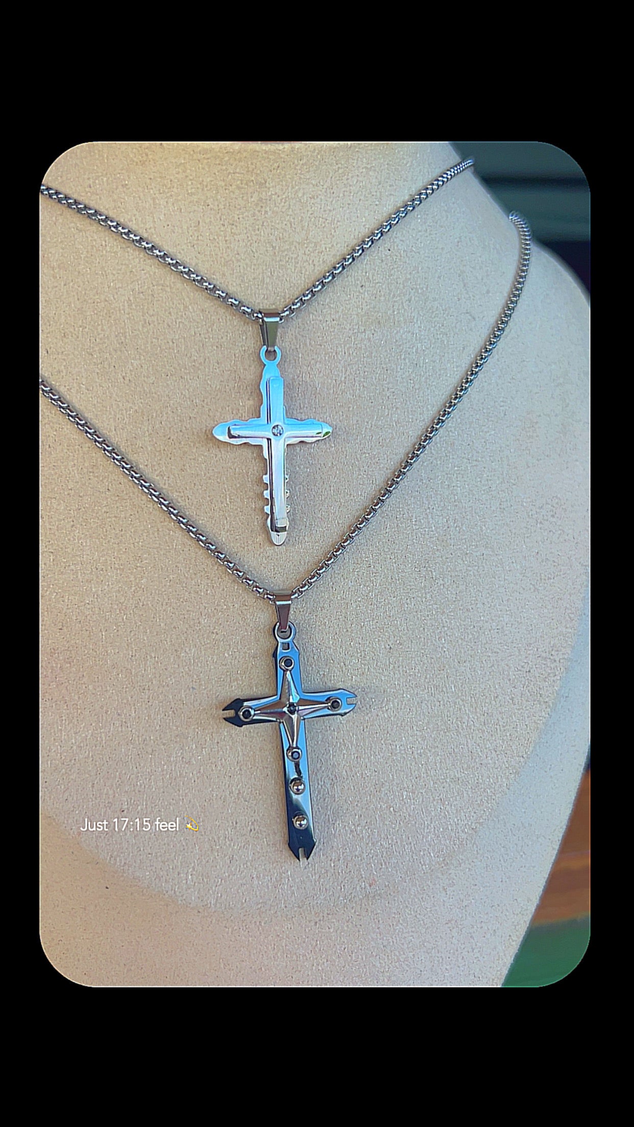 Collier motif croix pour homme